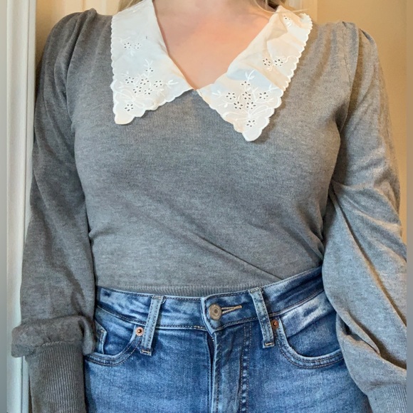 Cute Feminine Gray Floral Ruffle Collared Sweater - Picture 1 of 6